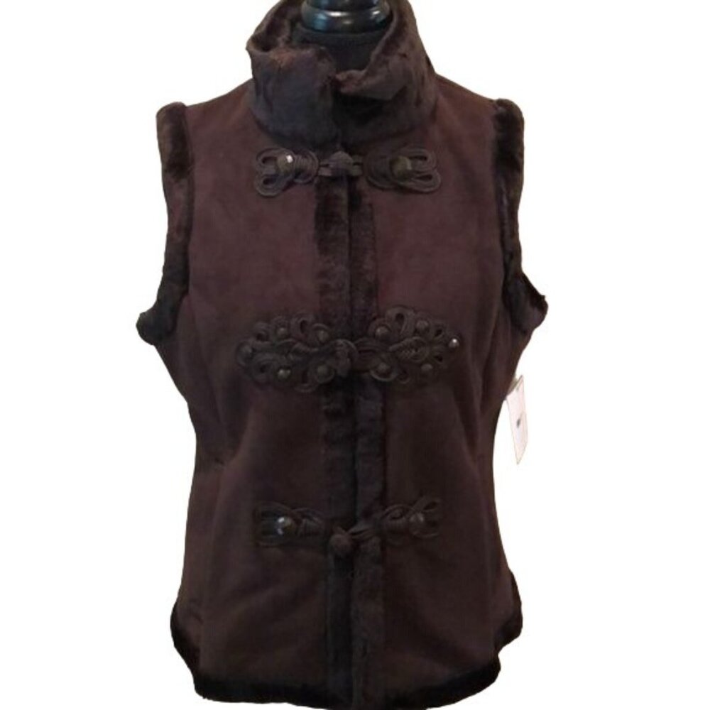 LNR by la nouvelle renaissance Size Medium, Button Eye Closures